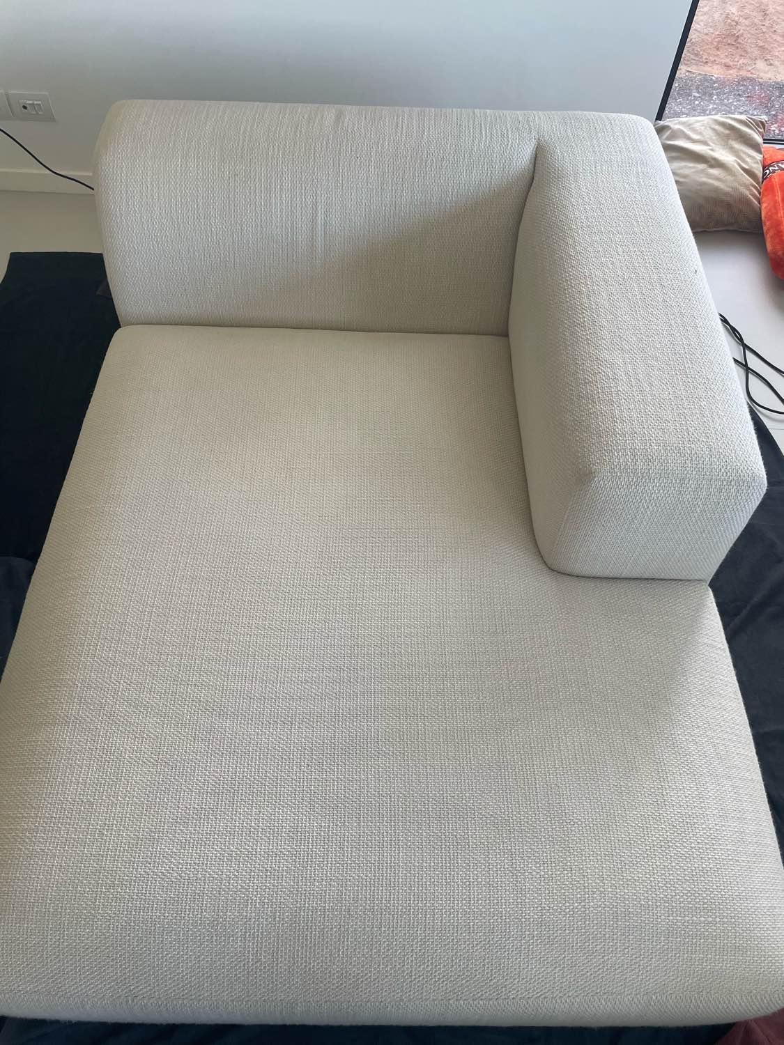 Zetel voor reiniging in Kruibeke - vlekken zichtbaar