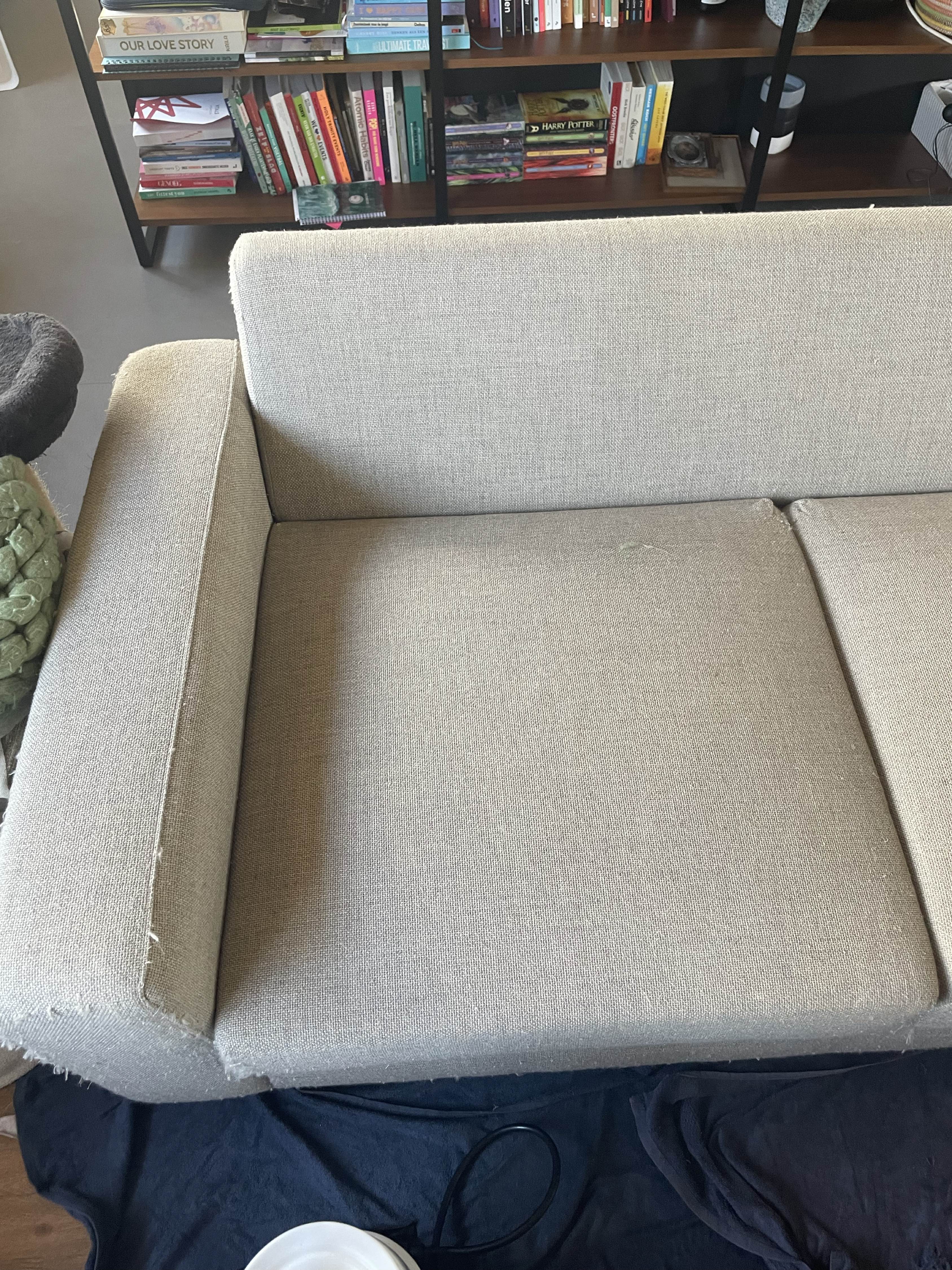 Zetel voor reiniging in Bonheiden - vlekken zichtbaar