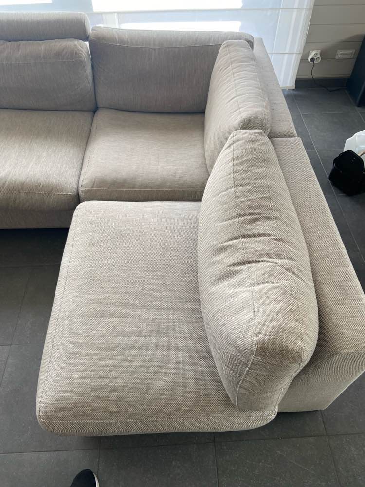 Zetel voor reiniging in Lebbeke - vlekken zichtbaar