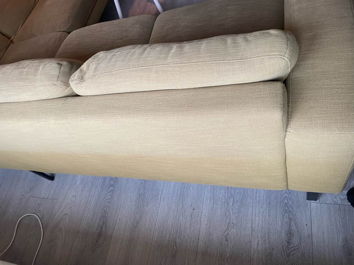 Zetel voor reiniging in Herent - vlekken zichtbaar