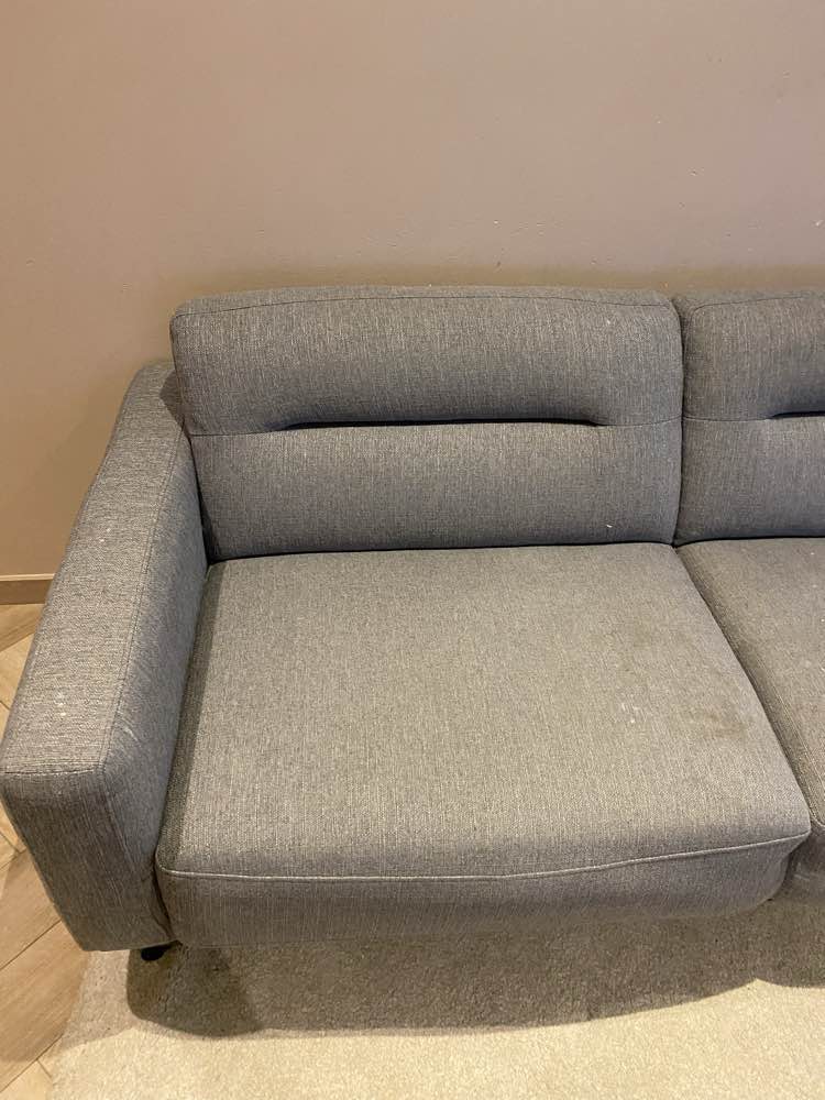 Zetel voor reiniging in Vilvoorde - vlekken zichtbaar