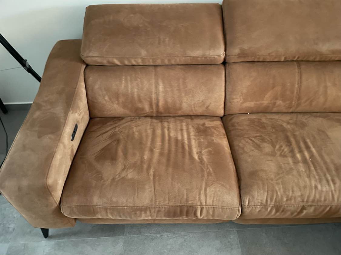 Zetel voor reiniging in Asse - vlekken zichtbaar