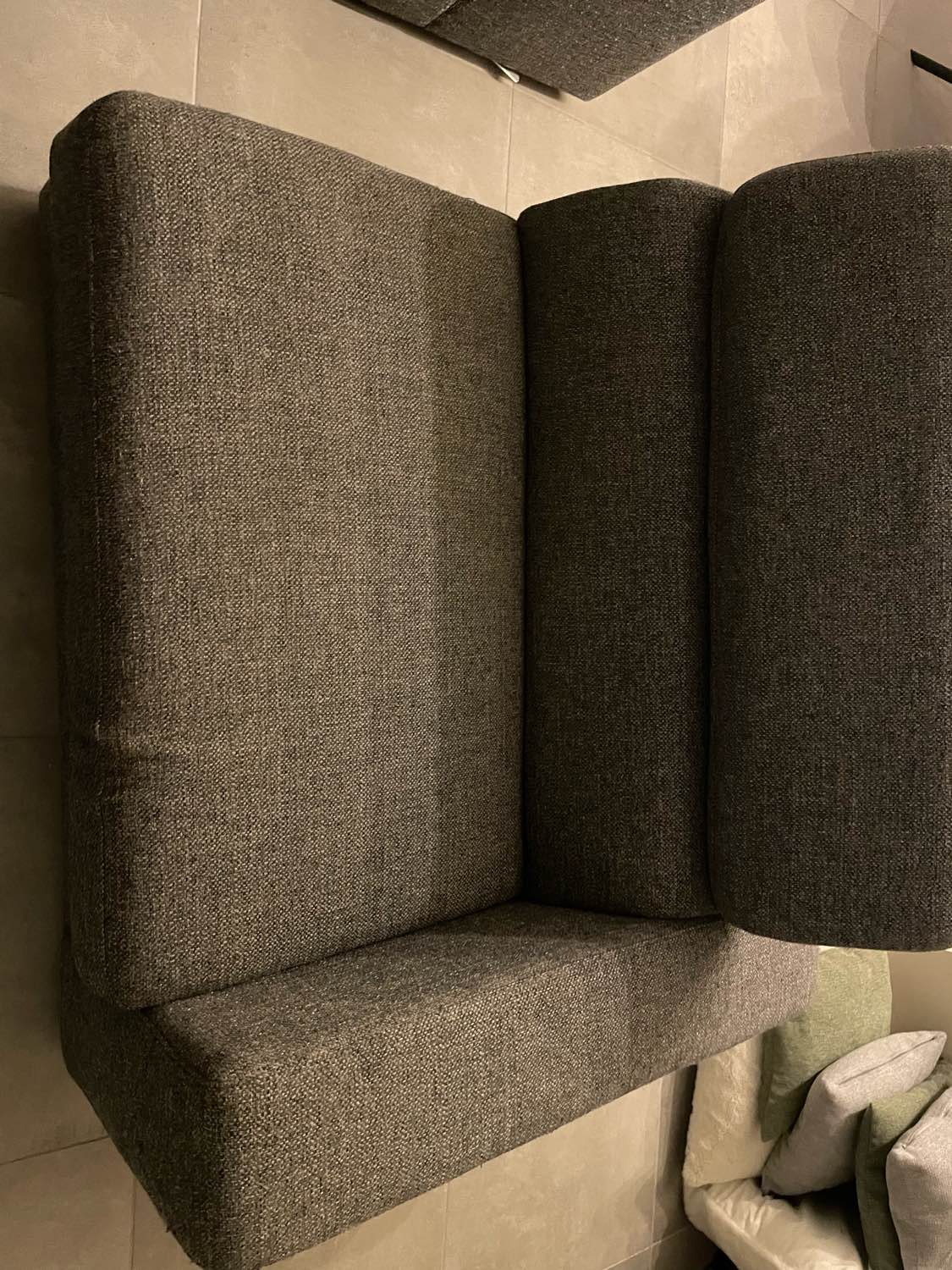 Zetel voor reiniging in Sint-Niklaas - vlekken zichtbaar