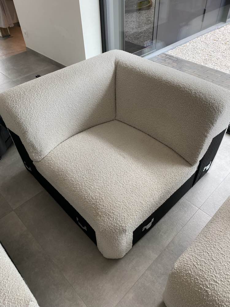 Zetel voor reiniging in Riemst - vlekken zichtbaar