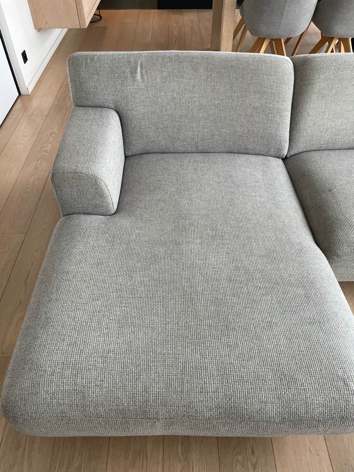 Zetel na professionele reiniging in Londerzeel - vlekvrij resultaat