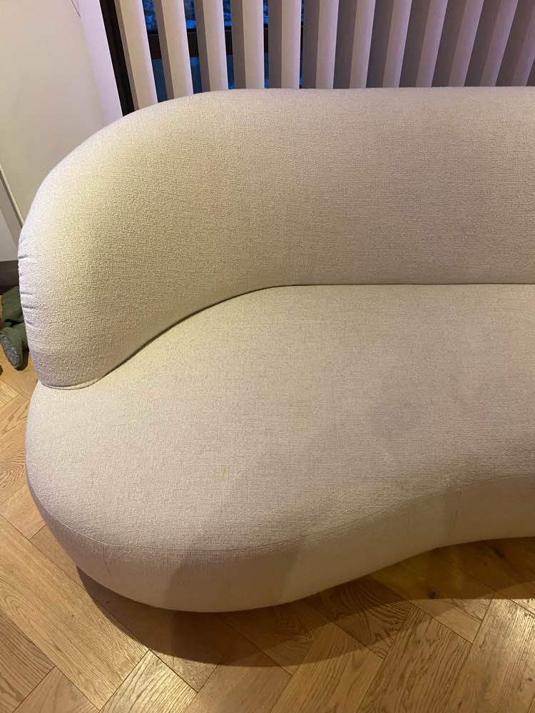 Zetel voor reiniging in Aalter - vlekken zichtbaar