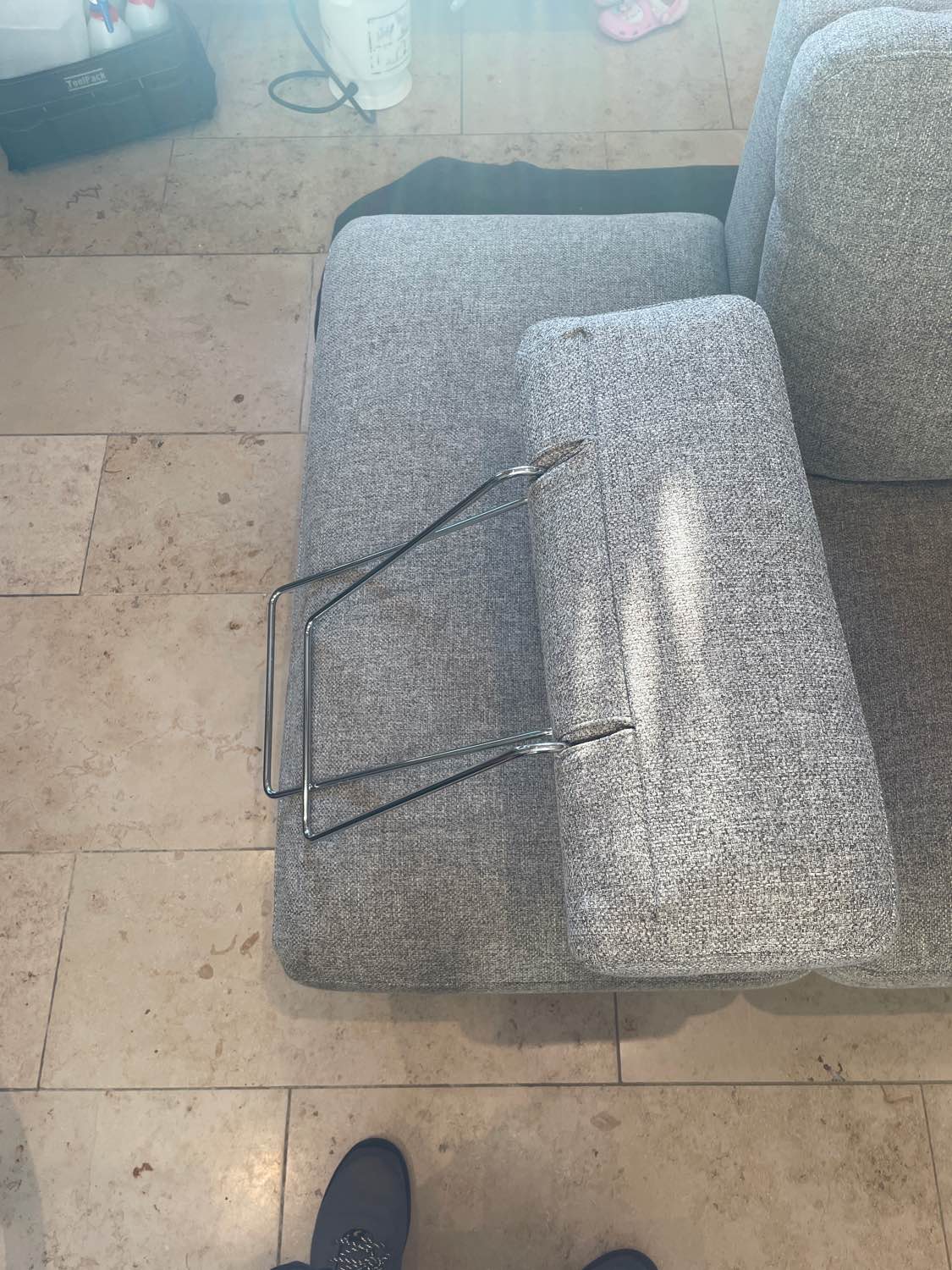 Zetel voor reiniging in Moorslede - vlekken zichtbaar