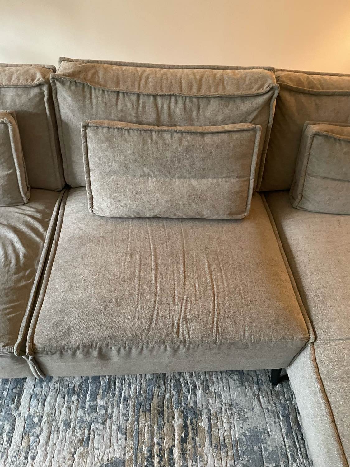 Zetel voor reiniging in Kapellen - vlekken zichtbaar