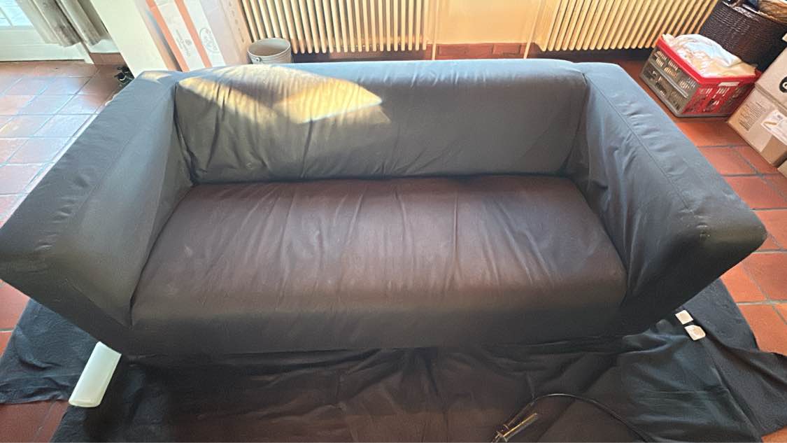 Zetel voor reiniging in Kampenhout - vlekken zichtbaar