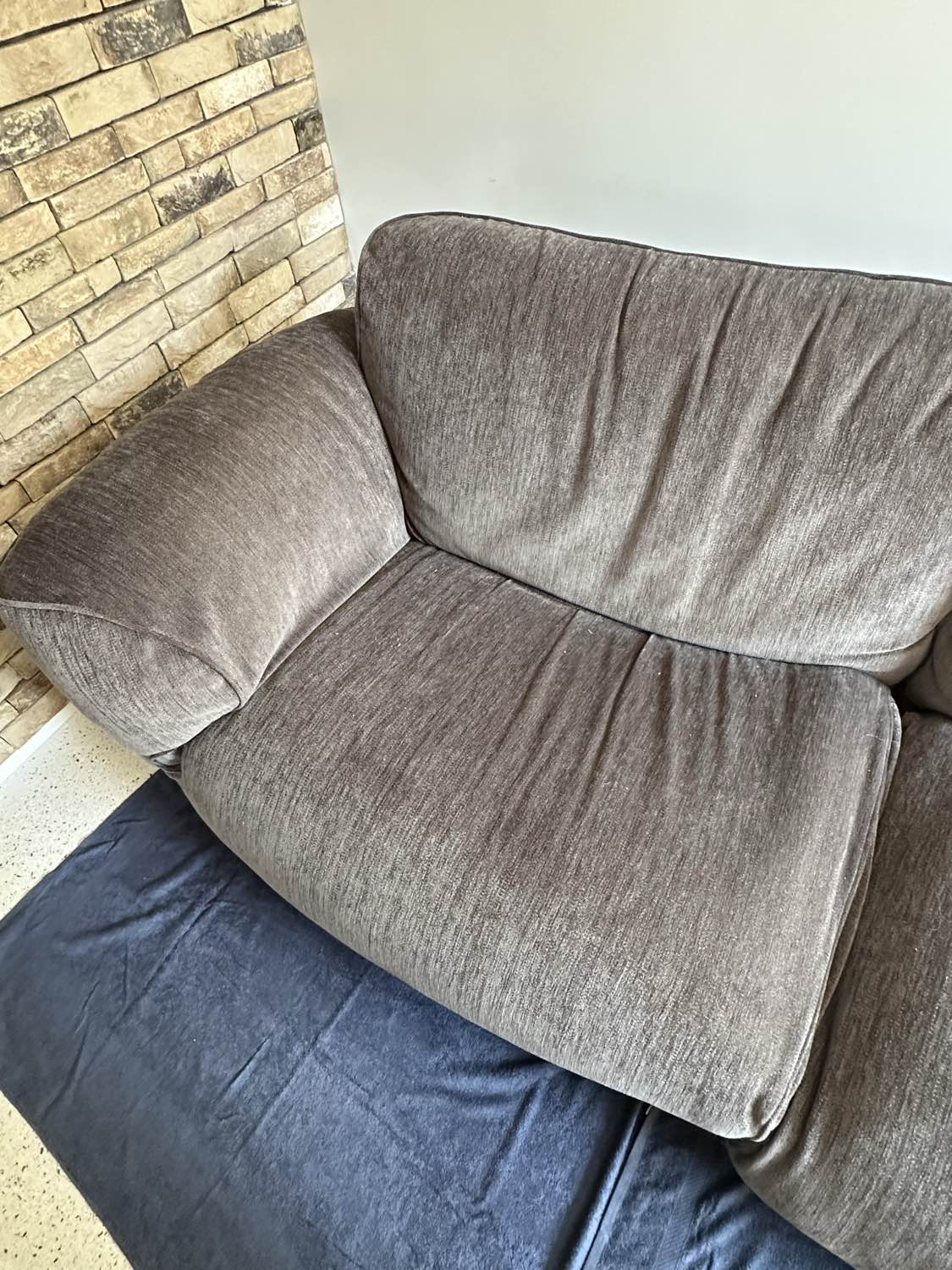 Zetel voor reiniging in Tremelo - vlekken zichtbaar